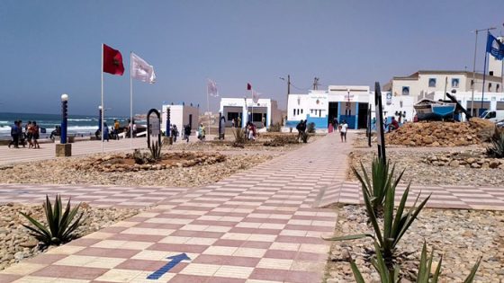 إقليم تزنيت.. رفع اللواء الأزرق بشاطئ أكلو للمرة الـ13 على التوالي