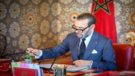 الملك السادس يترأس مجلسا وزاريا