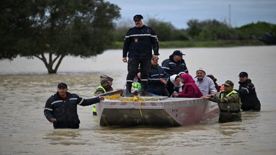 إعلان أقاليم العرائش والقنيطرة وسيدي قاسم وسيدي سليمان “مناطق منكوبة” وتخصيص برنامج دعم لفائدة الاسر والساكنة المتضررة من الاضطرابات الجوية بميزانية توقعية تبلغ 3 ملايير درهم