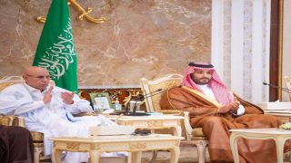 خلاف “بارد” بين الرياض ونواكشوط يدفع الرئيس الموريتاني لتفادي الاتصال بولي العهد السعودي لإعلان التضامن مع بلاده جراء الاعتداءات الإيرانية