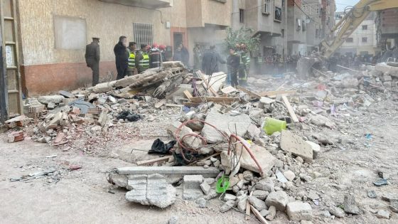 انهيارُ بنايةٍ سكنيةٍ بفاسَ يُخلِّف 14 ضحيةً، والمجلسُ الوطنيُّ لحقوق الإنسان يُطالب بتحقيقٍ قضائيٍّ عاجل