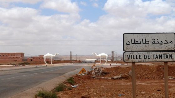 طانطان: اعتصام شابين احتجاجاً على تأخر صرف دعم مشاريع التنمية البشرية.. ونقل أحدهما للمستشفى بعد فض الاعتصام